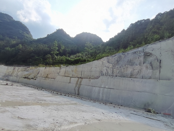 礦山基地一區